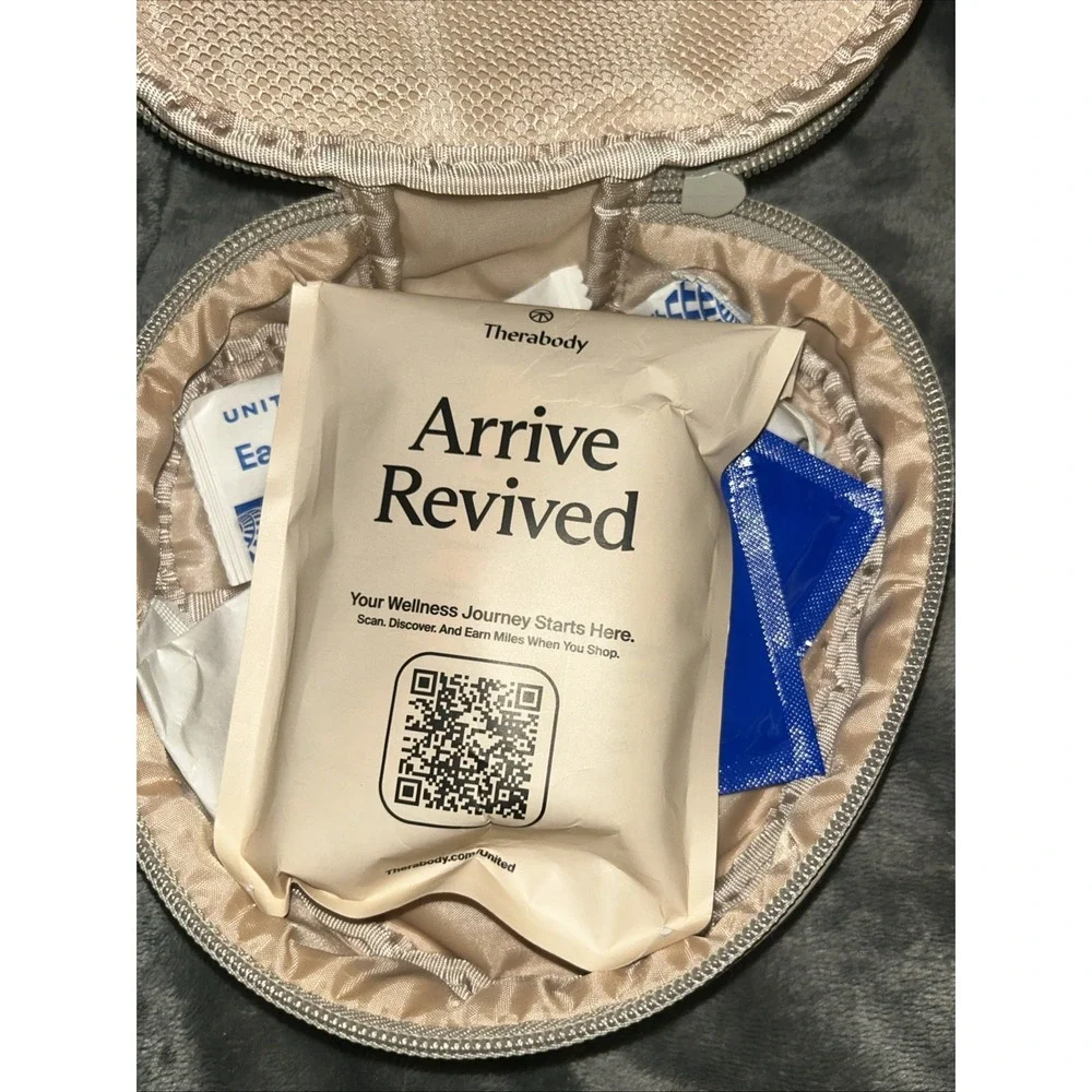 2025 United Therabody Polaris‎ Business Class Amenity Kit Ivory Open box